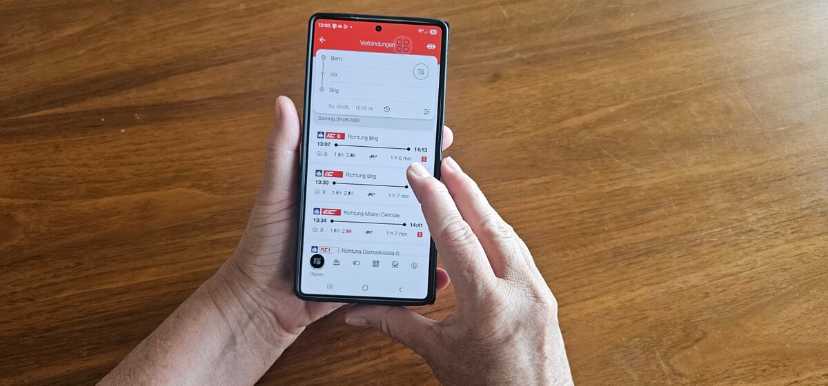 Auf dem Handy kann man praktisch Billette l&ouml;sen