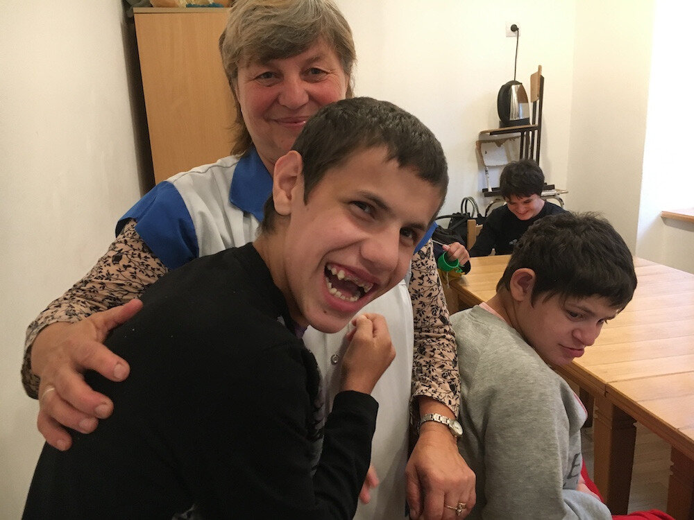 Maria bei Ihrer Arbeit im Kinderheim Vilshany,