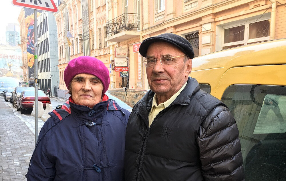 Nina und Alexander bei unserem letzten Besuch in Kiew im März 2018: Sie haben schon viel gemeinsam durchgestanden und sorgen sich jetzt vor allem um ihre Enkelkinder.