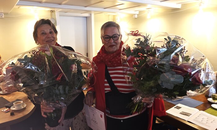 Maya Eigenmann (links) und Dorette Balli bei der Ehrung.