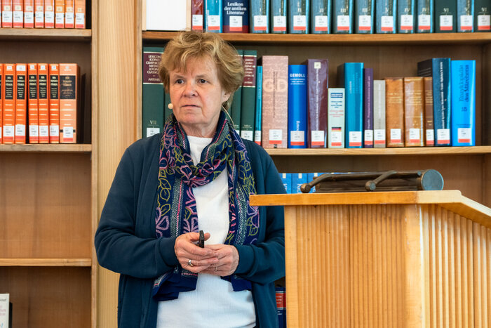 Die &Auml;rztin Ir&egrave;ne Bopp-Kistler bezeichnete die Demenzkrankheit in Zeiten von Longevitiy und Antiaging als besondere Herausforderung f&uuml;r die Betroffenen, ihre Angeh&ouml;rigen und die Gesellschaft.