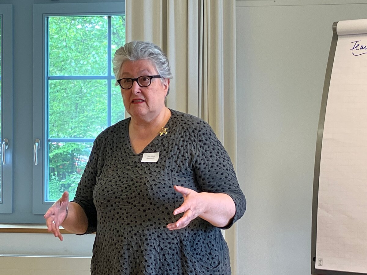 Zita K&uuml;ng beim Referat der Fr&uuml;hlingstagung