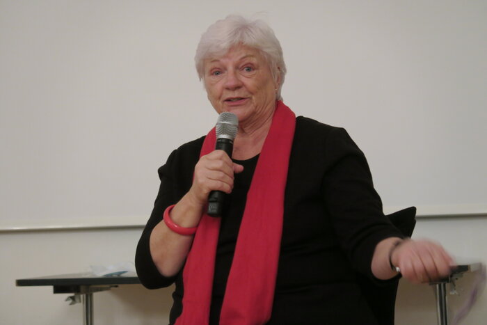 Monika Stocker im Jahr 2020 bei ihrem Vortrag &laquo;In Sorge um die Welt der Enkelkinder&raquo;.