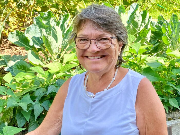 &laquo;Ohne Garten kann ich nicht leben&raquo;, meint Margrit Kottmann-Wolfisberg in ihrem Zuhause am Waldrand mit Weitblick.